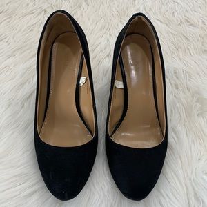 Ferona Black Wedge Heels Shoes. Size 8‎